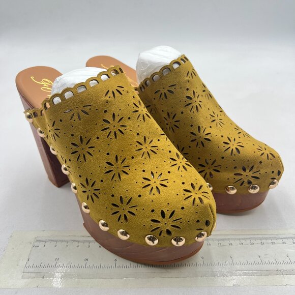 FOWT Khaki Studded Round Toe Floral Cut Out Platform Mules Chunky Heel Sandals - Picture 4 of 8